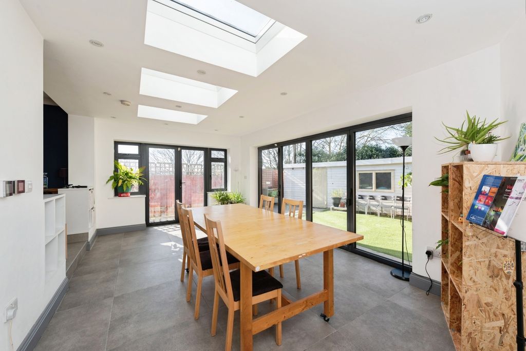 Property photo 3 of 19 Pbox-Img.Jpg