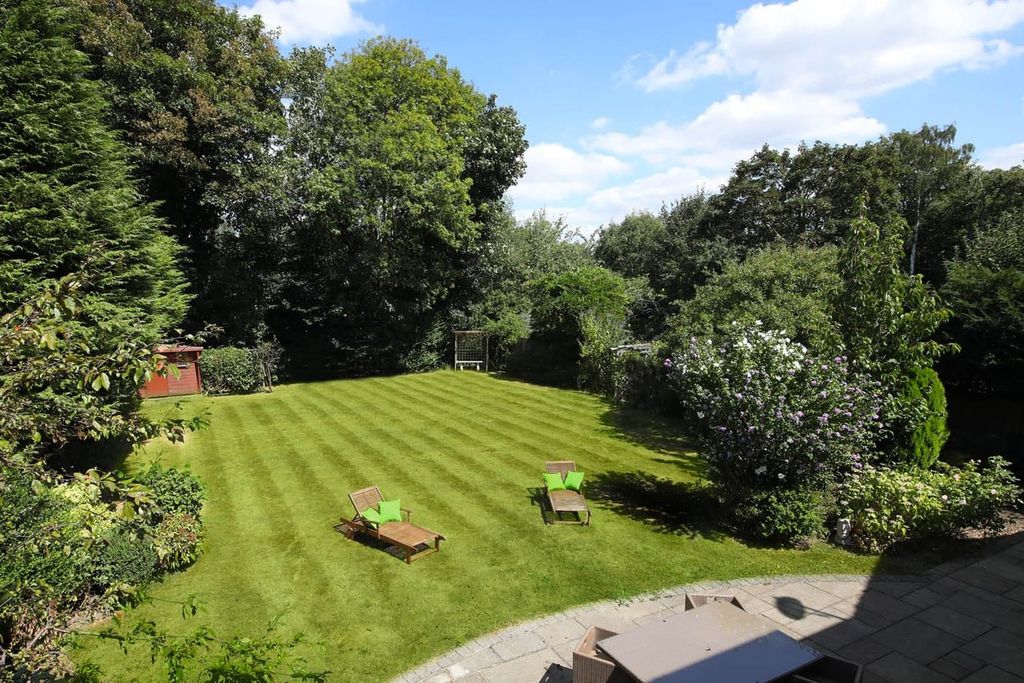 Property photo 3 of 14