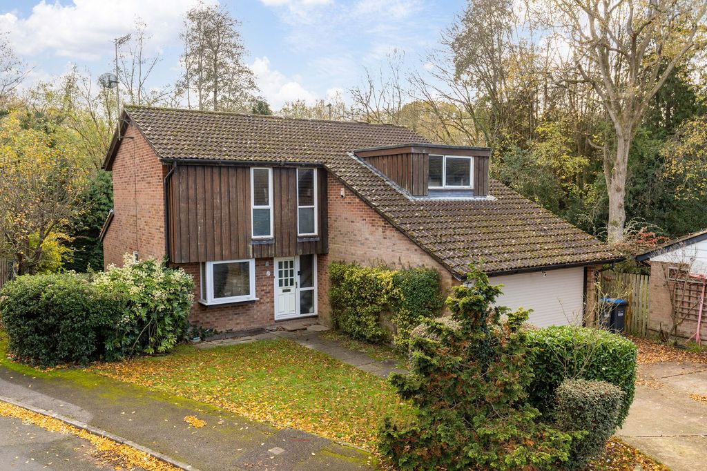 Property photo 2 of 32