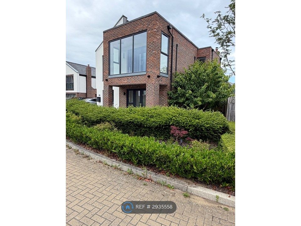 Property photo 2 of 35