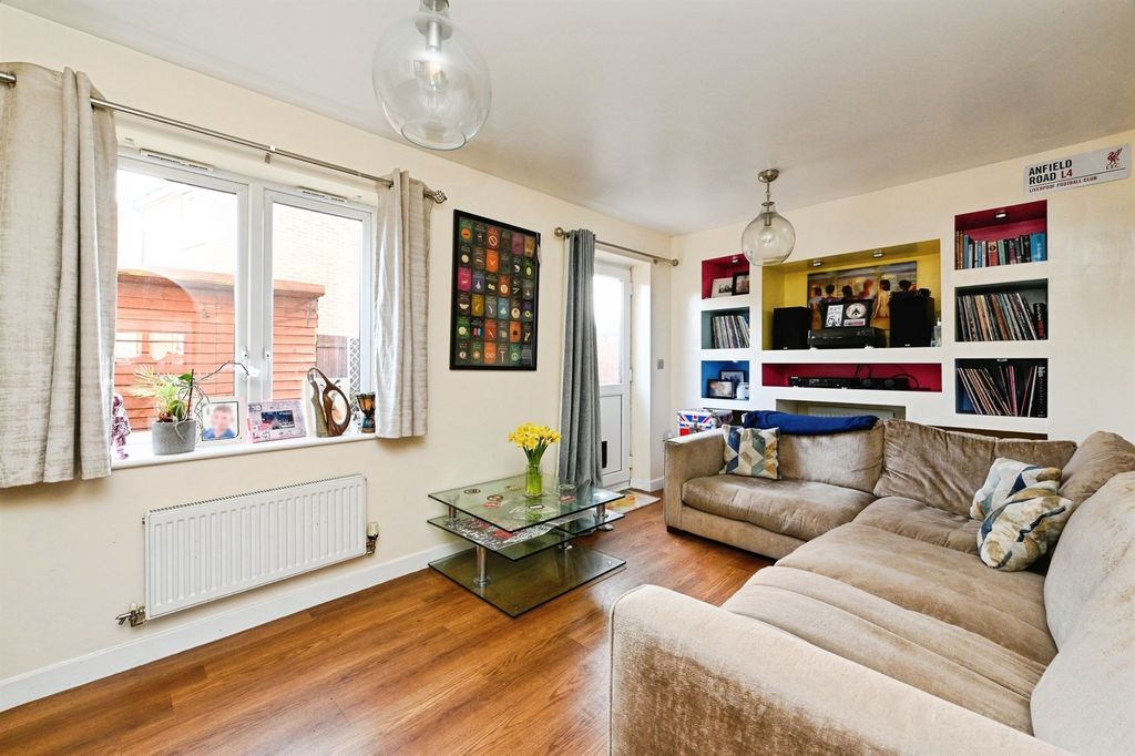 Property photo 3 of 16