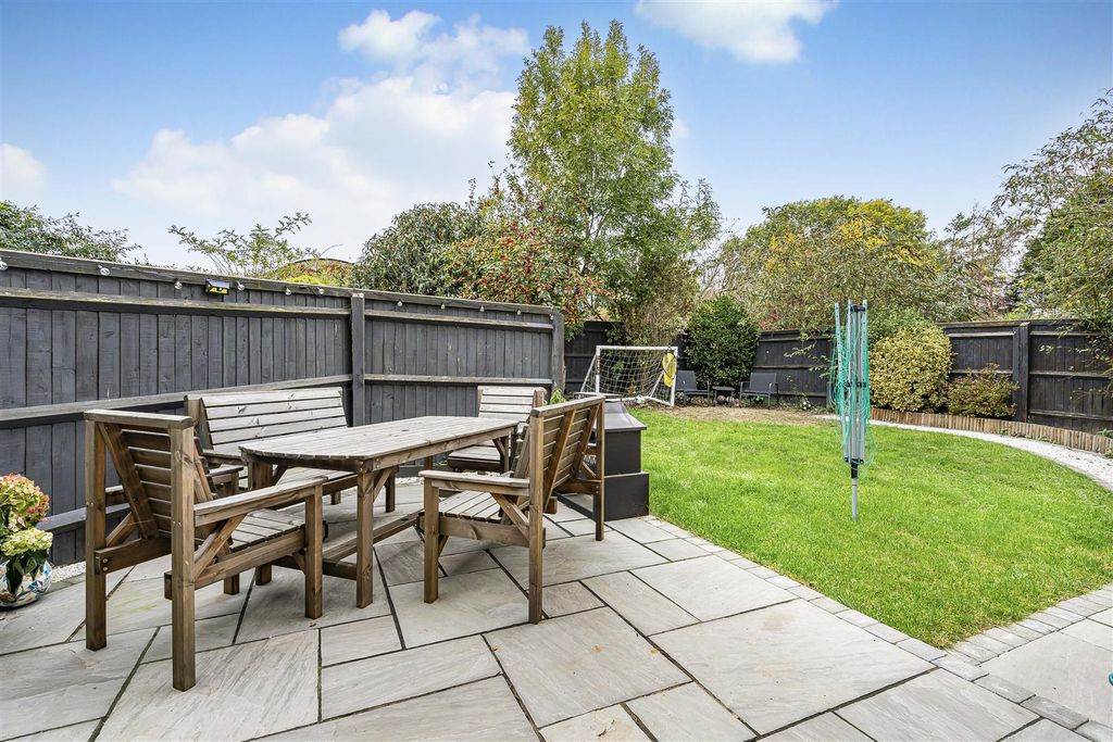 Property photo 3 of 20 20_65764.Jpg