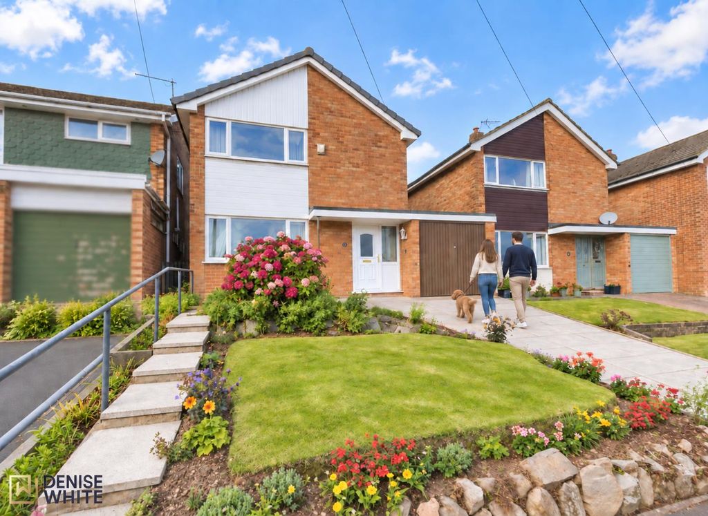 Property photo 1 of 23 Denise White Estate Agents Comments
