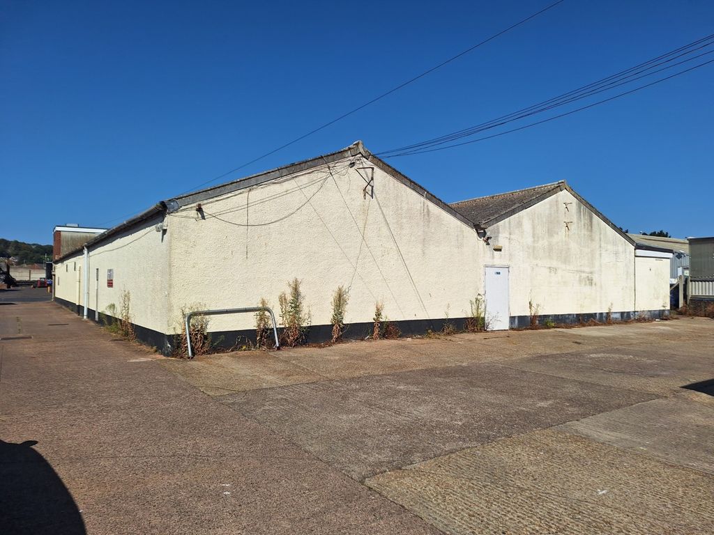 Property photo 3 of 7