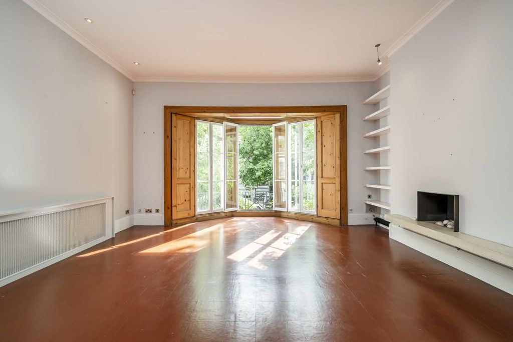 Property photo 3 of 17
