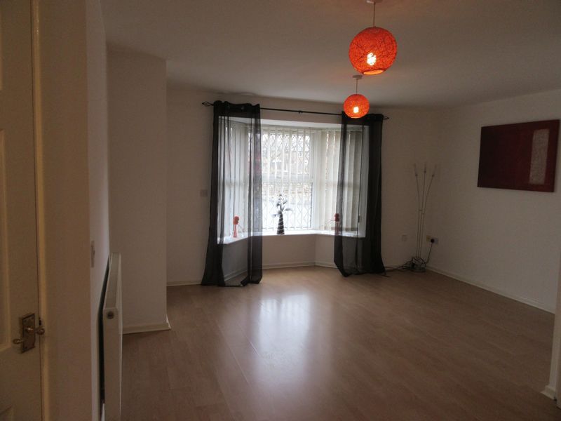 Property photo 2 of 10 Photo 7