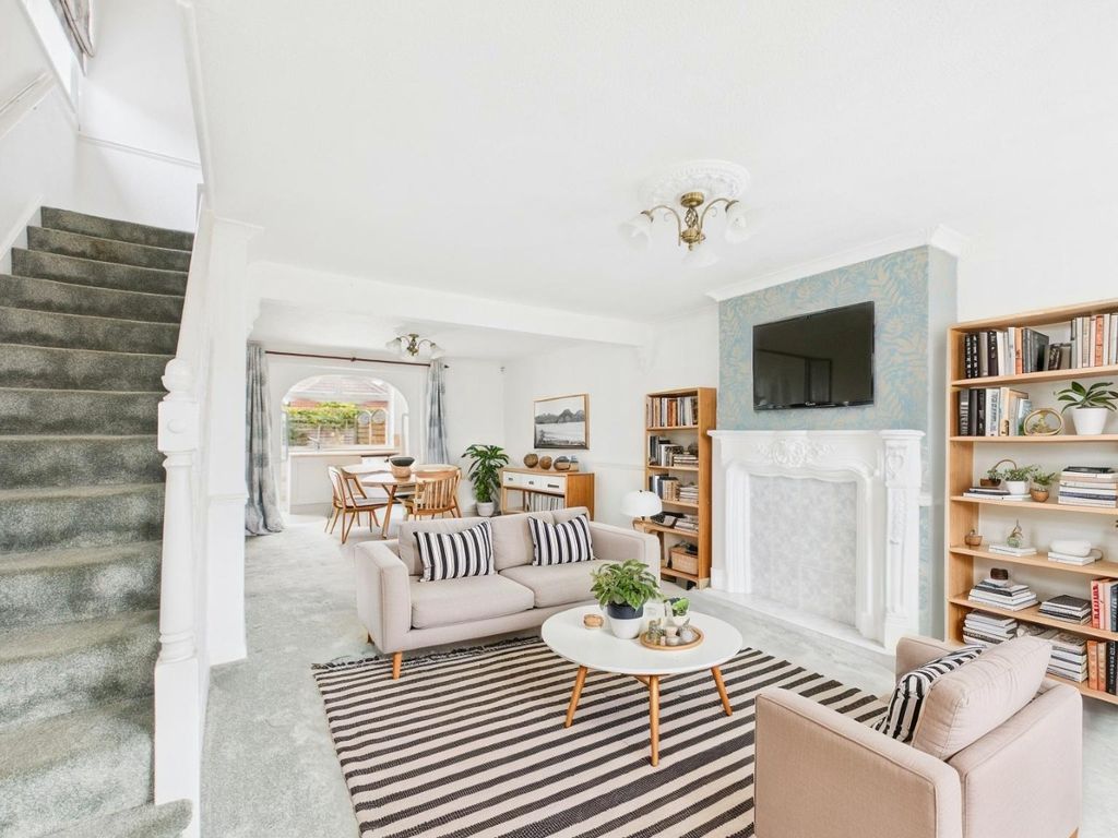 Property photo 2 of 12 4303906