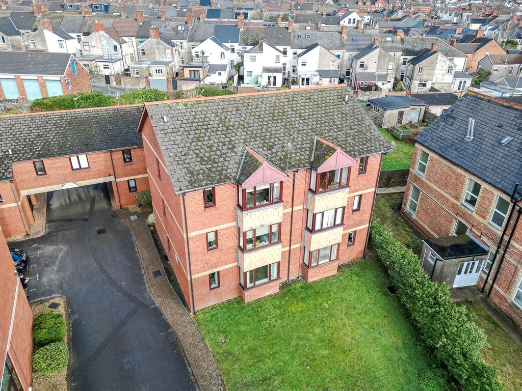 Property photo 1 of 18 Front