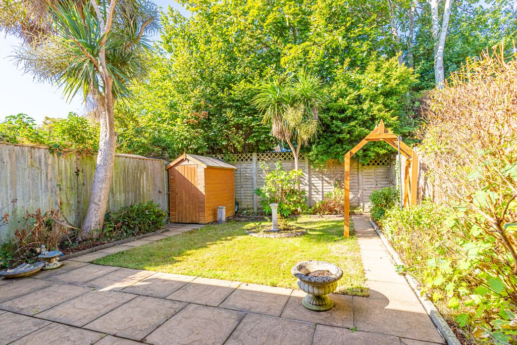 Property photo 2 of 15
