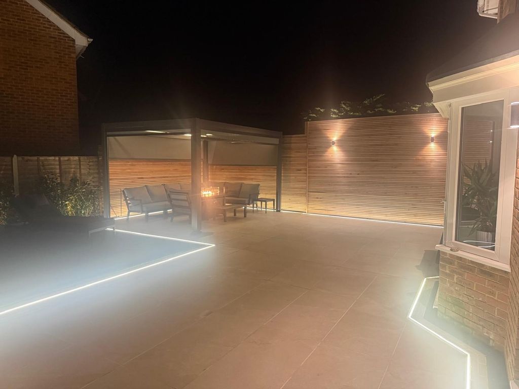 Property photo 3 of 24 Picture No. 27