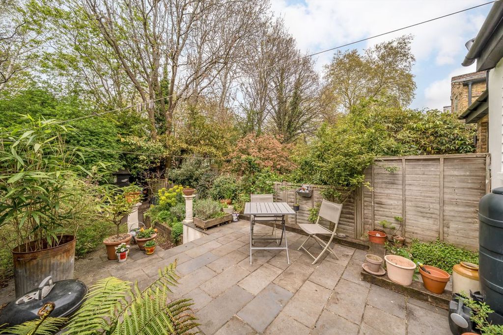 Property photo 2 of 11