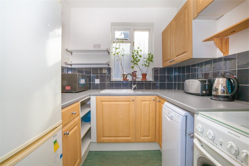 Property photo 3 of 9 Photograph 3