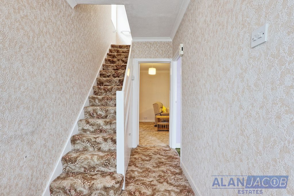 Property photo 1 of 30