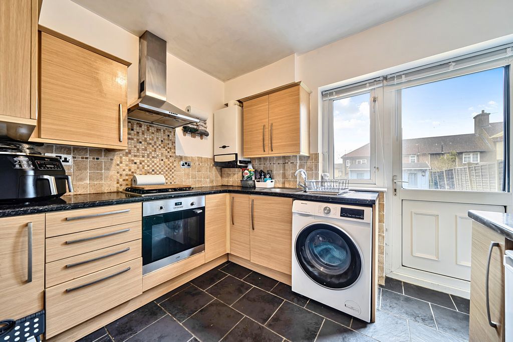 Property photo 3 of 12 1417996-9-69A049F...