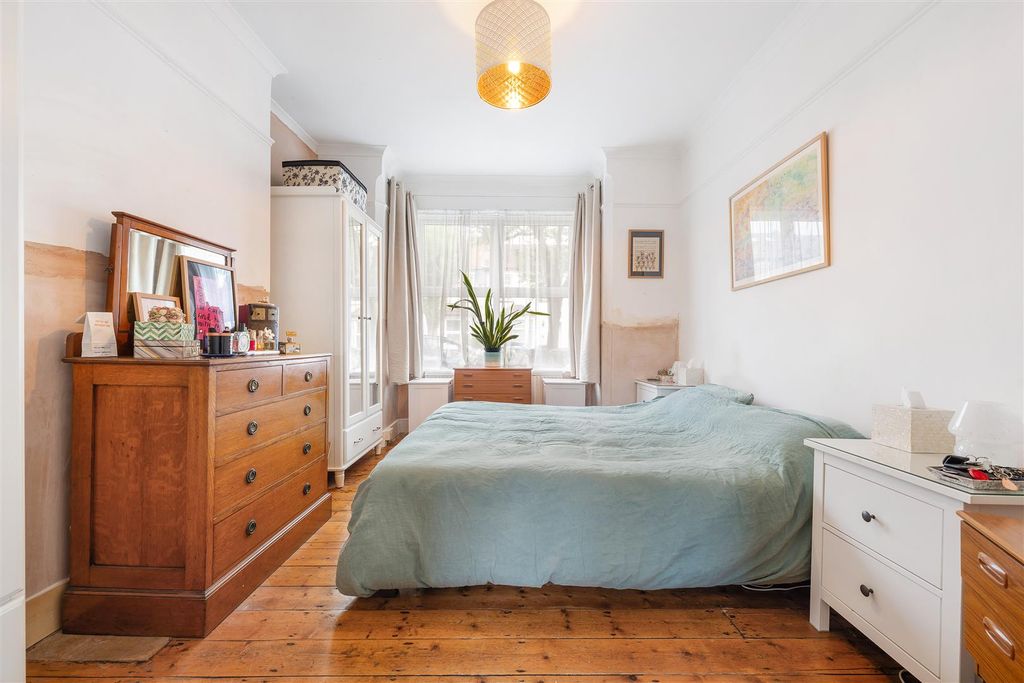 Property photo 2 of 11 35A Saxon Road-2.Jpg