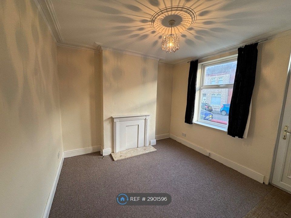 Property photo 2 of 8