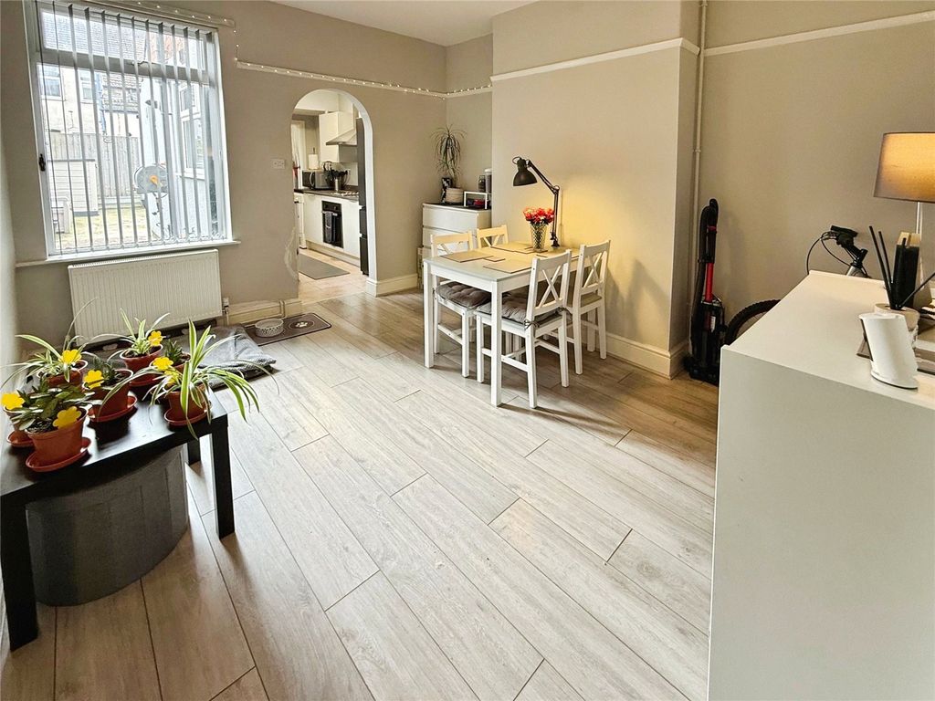 Property photo 2 of 14 Dining Room