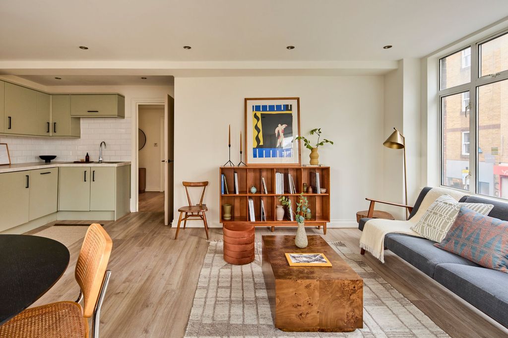 Property photo 3 of 24