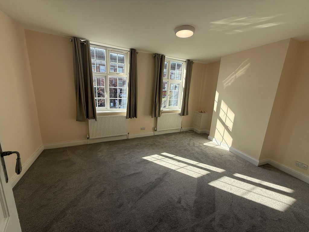 Property photo 3 of 7 Gallery