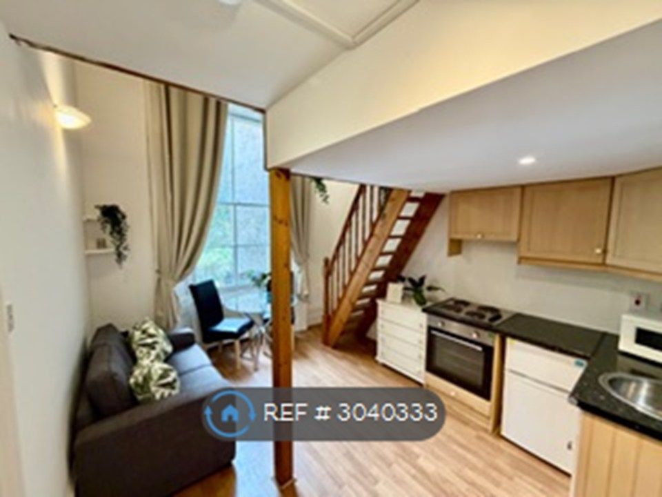 Property photo 2 of 30