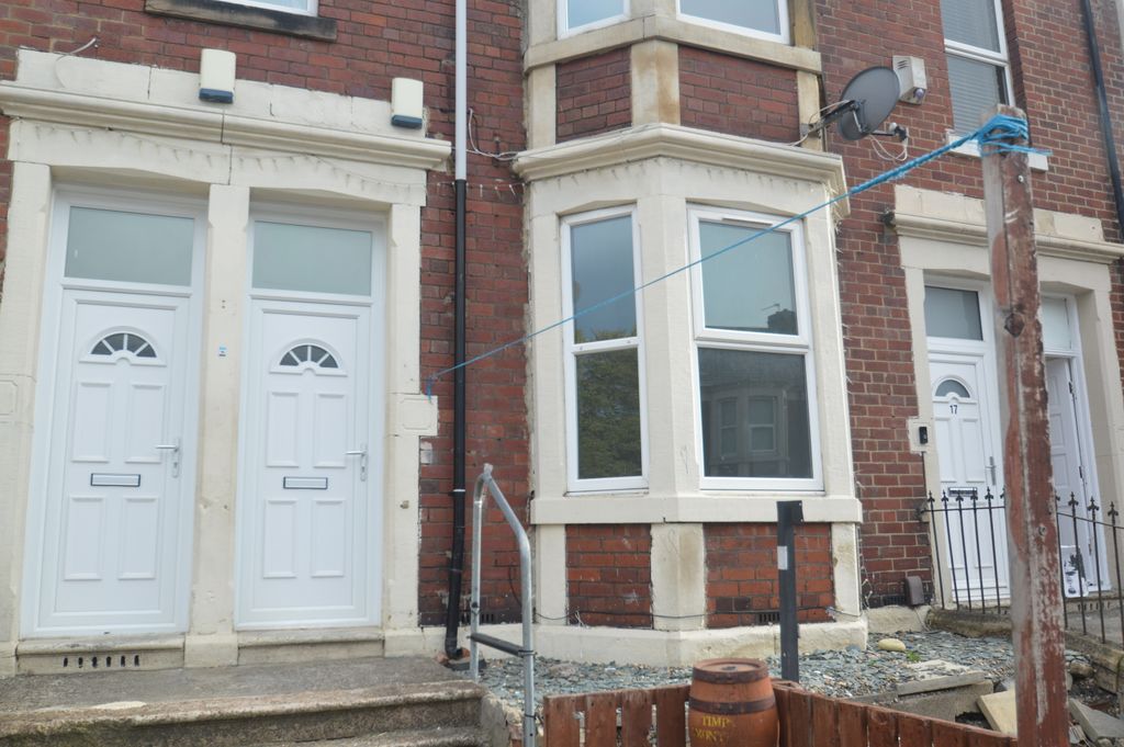 Property photo 1 of 4