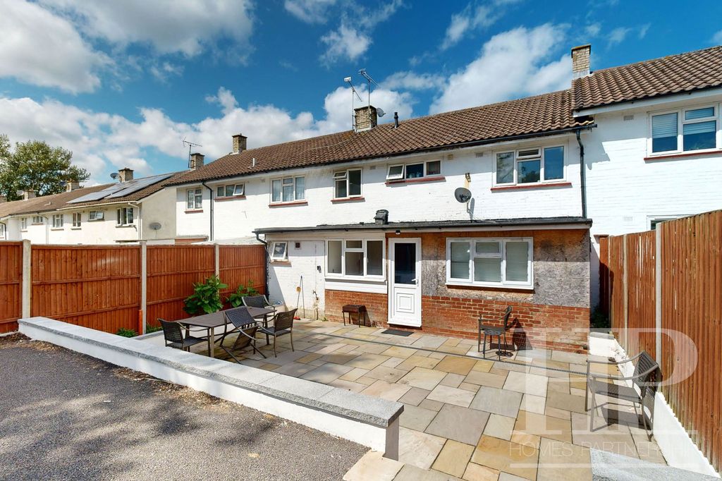 Property photo 3 of 9