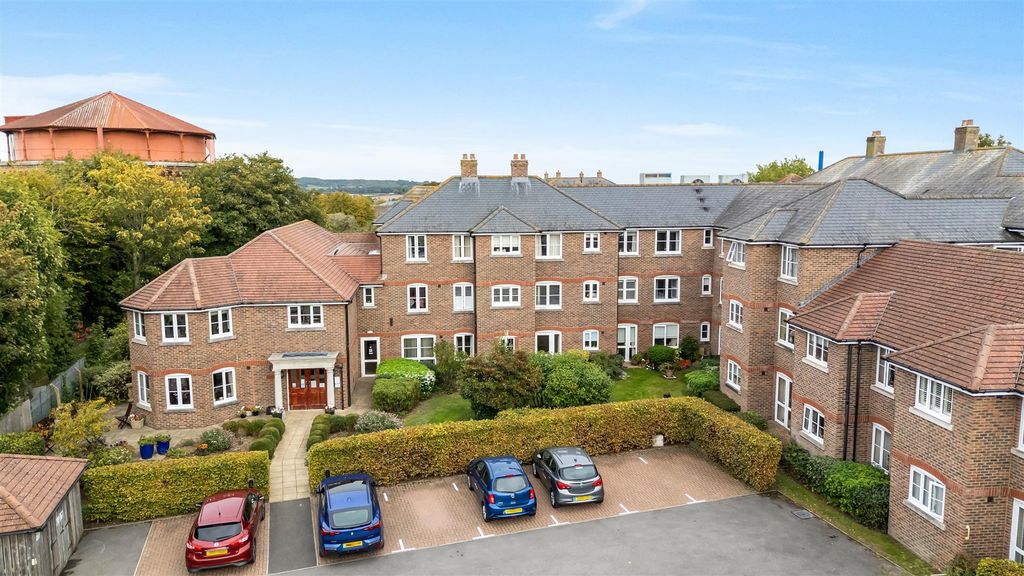 Property photo 1 of 13 Dji_20260928152743_0985_D.Jpg