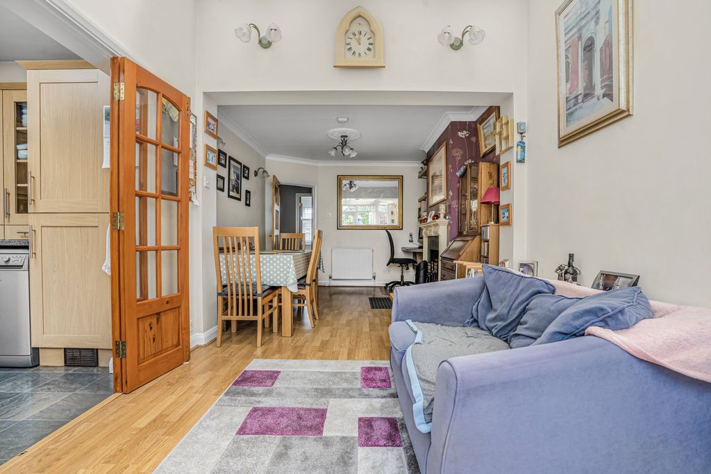 Property photo 3 of 16