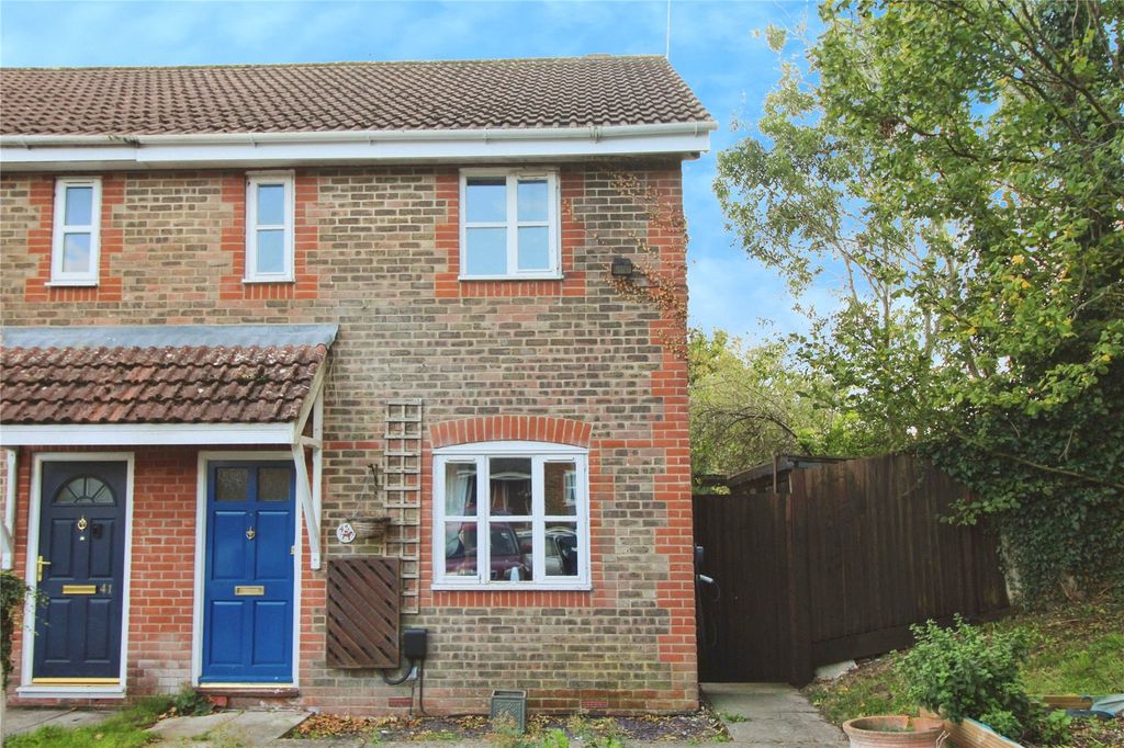 Property photo 1 of 7 Front