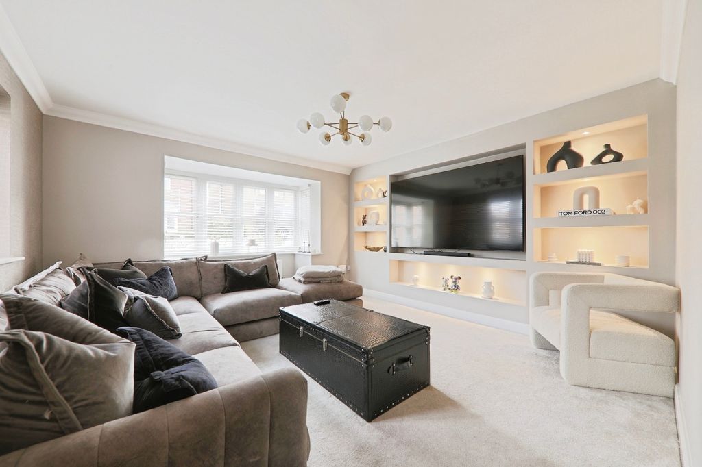 Property photo 2 of 21 4356705