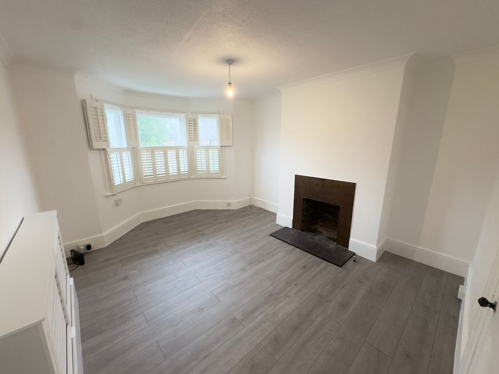 Property photo 2 of 10 Living Room