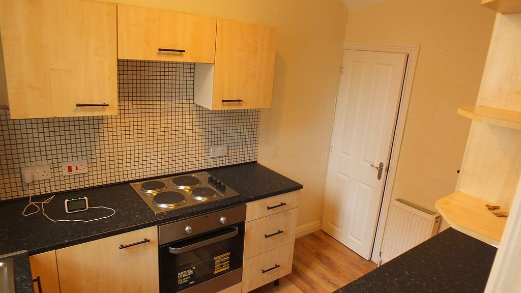 Property photo 2 of 9