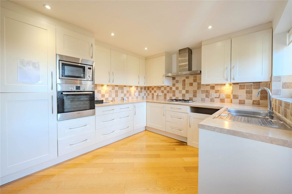 Property photo 2 of 12 Picture No. 08