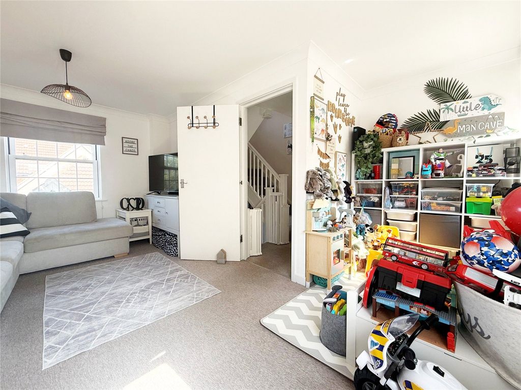 Property photo 3 of 18 Picture No. 17