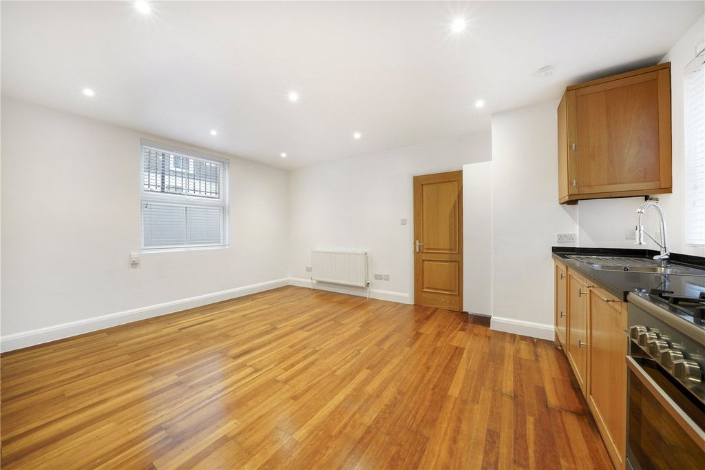 Property photo 3 of 16 Picture No. 05
