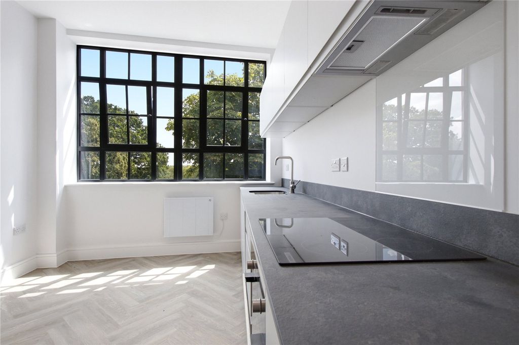 Property photo 2 of 13 Picture No. 02