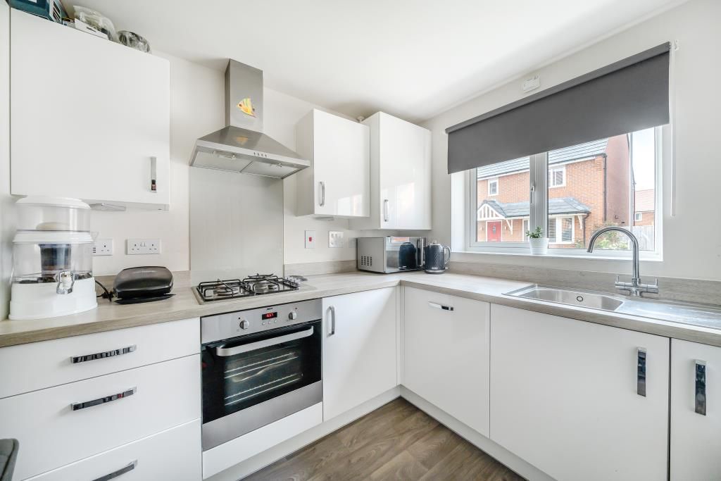 Property photo 2 of 11 Kitchen