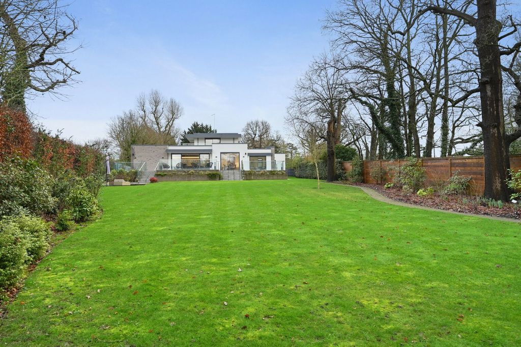 Property photo 3 of 27