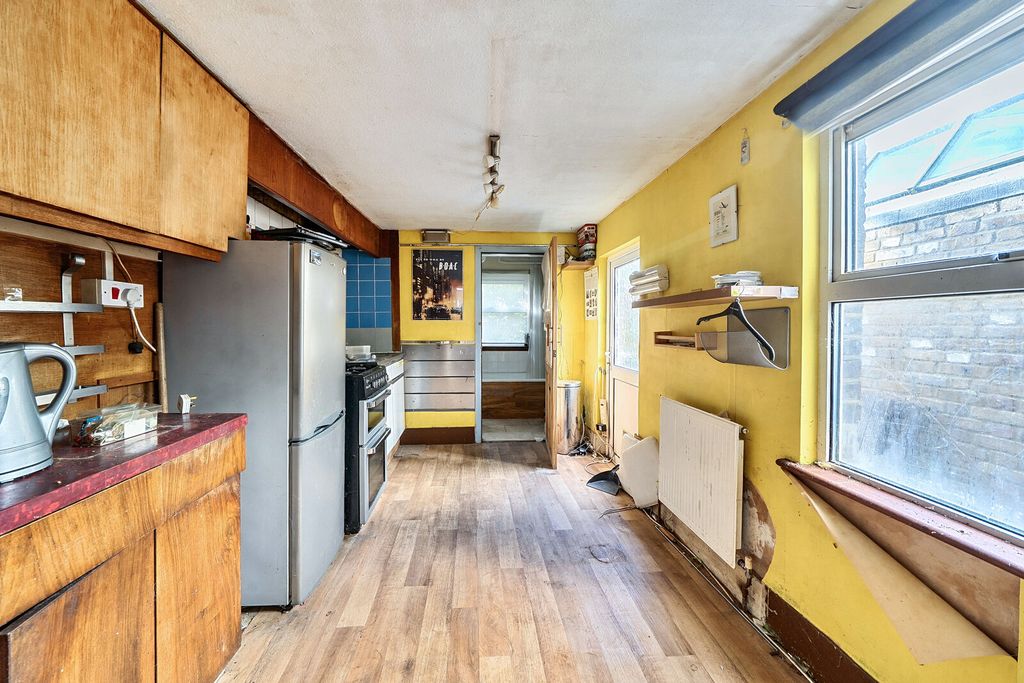 Property photo 3 of 9