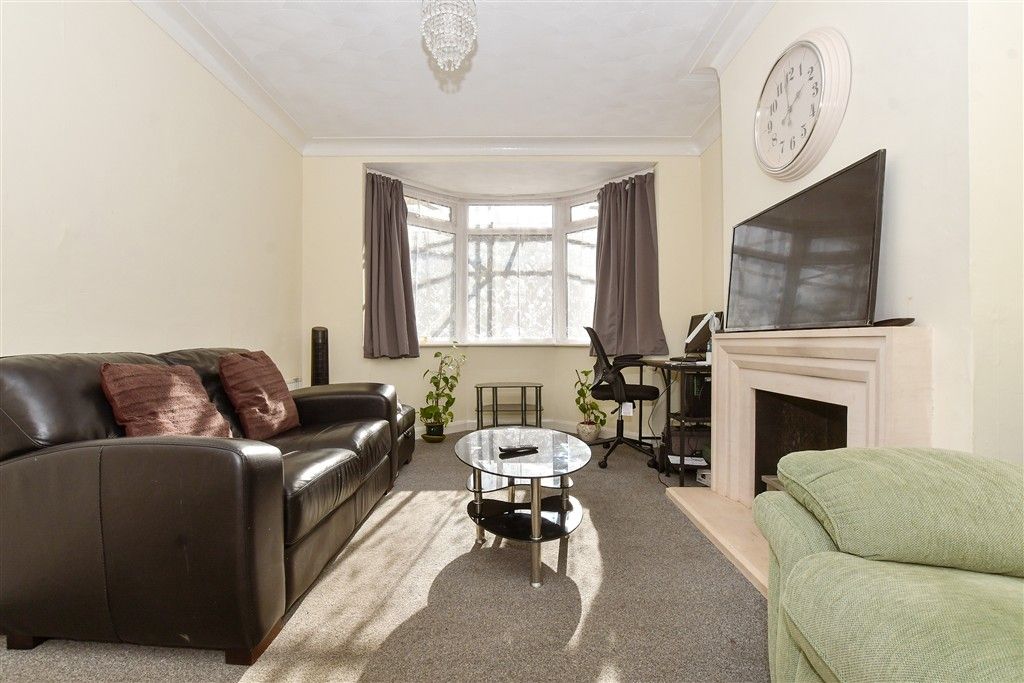 Property photo 1 of 14 Lounge