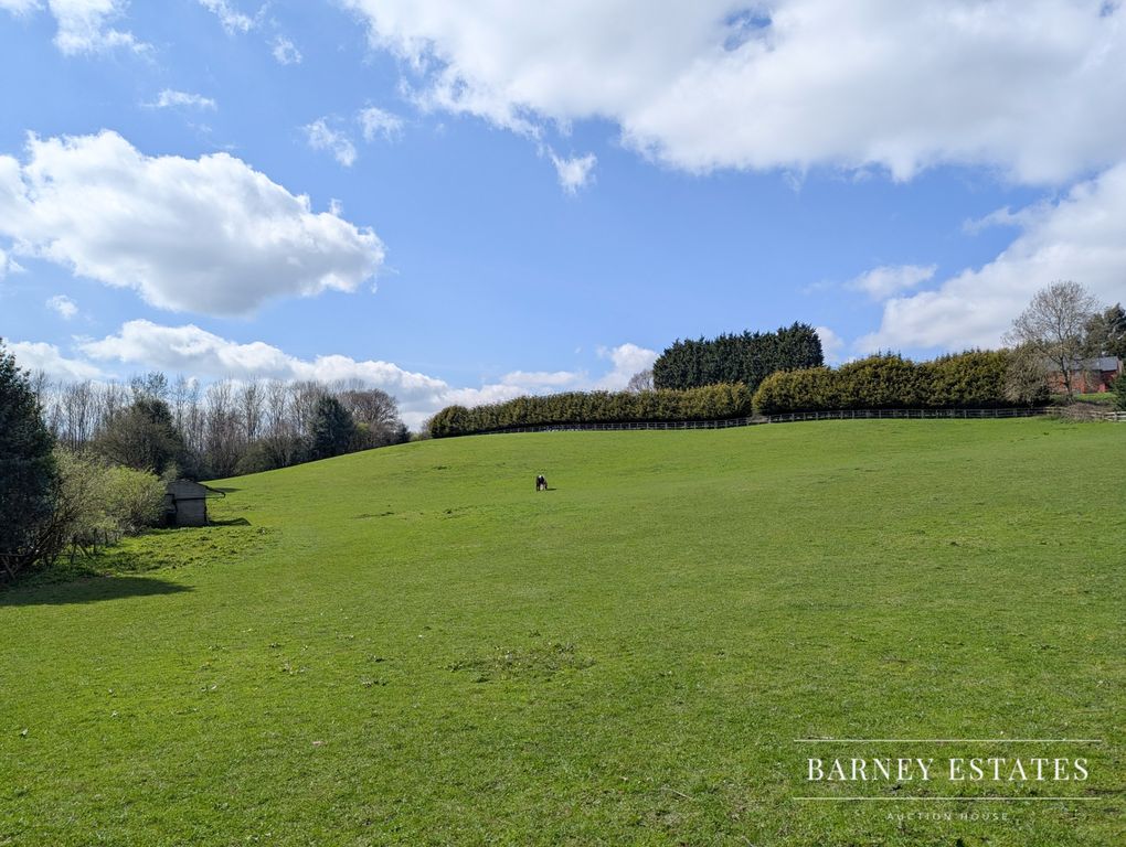 Property photo 2 of 4 Photo 2