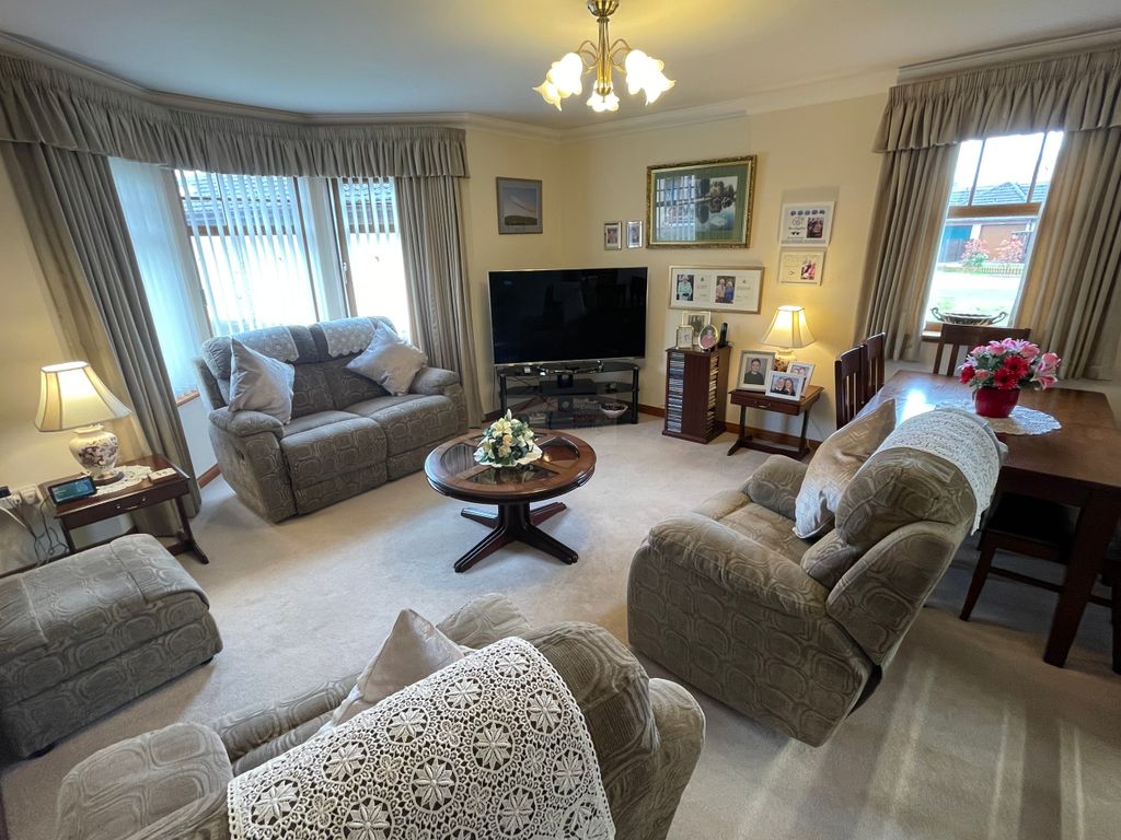 Property photo 2 of 24 Lounge.Jpg