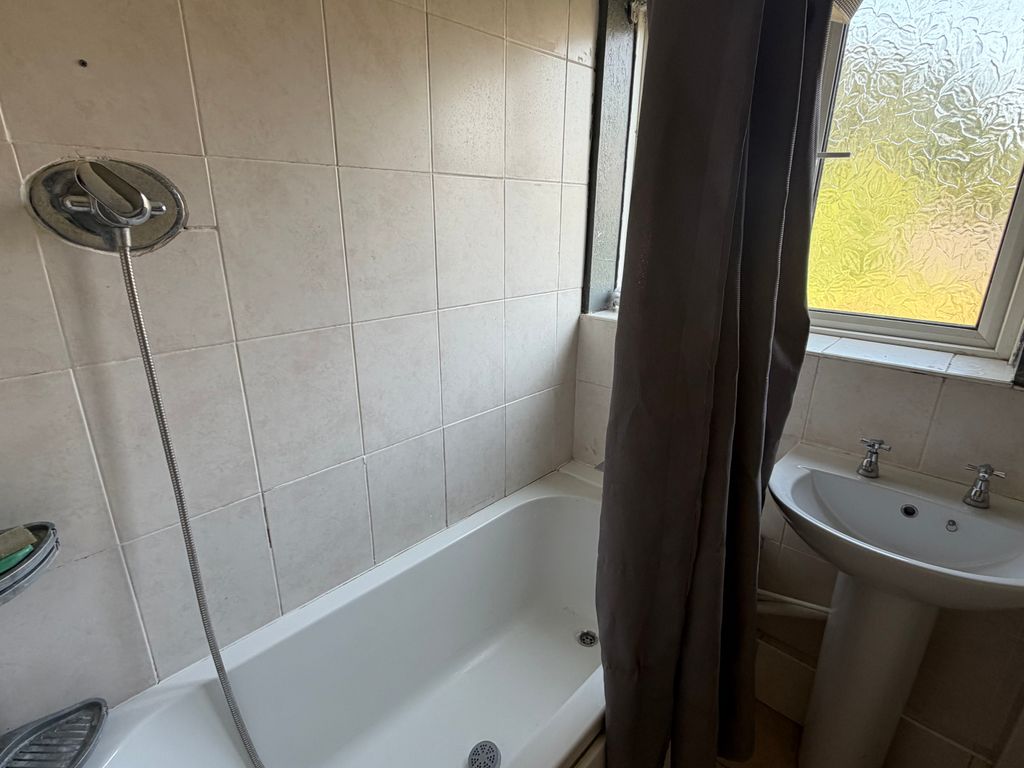 Property photo 3 of 10 Img_0670