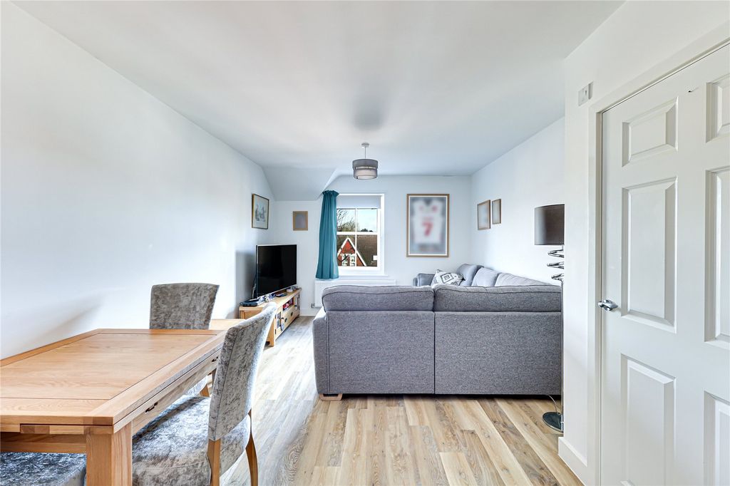 Property photo 2 of 14 Picture No. 13