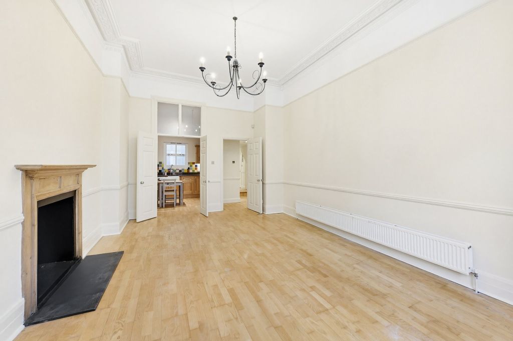 Property photo 3 of 12 Picture No. 14