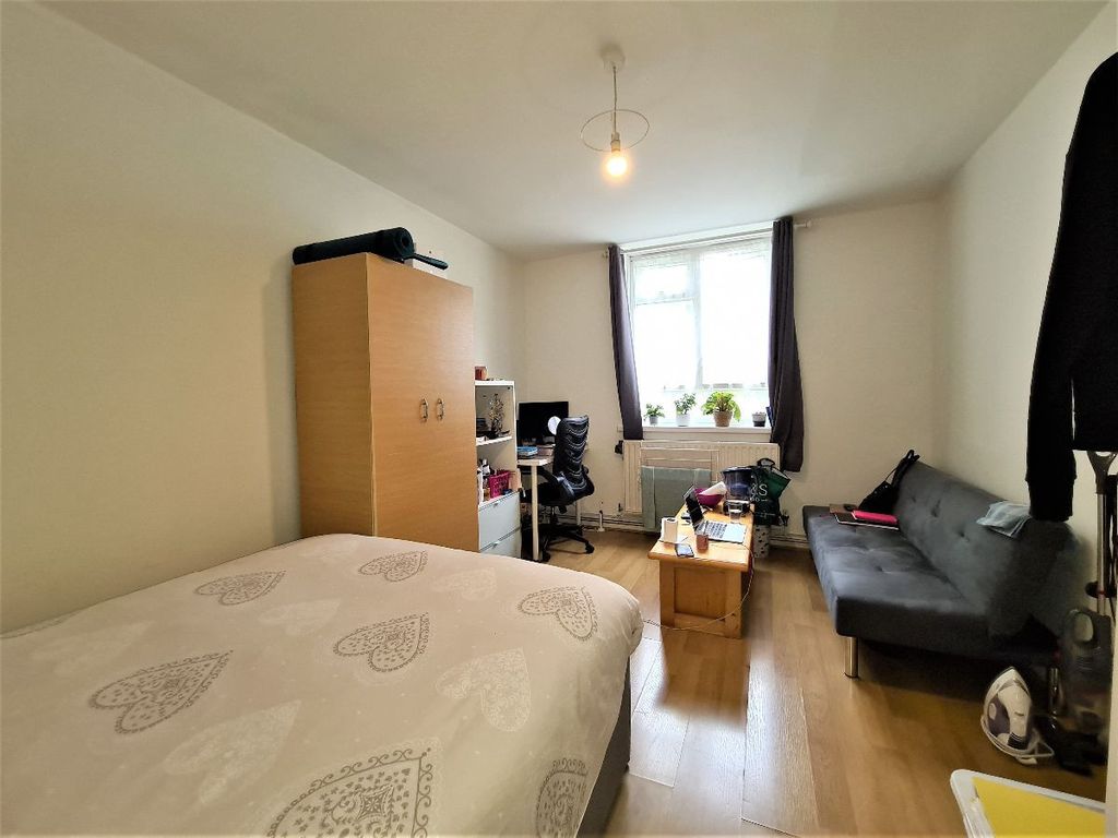 Property photo 1 of 4