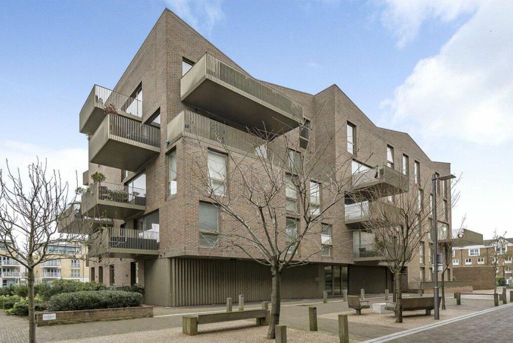 Property photo 1 of 11 Front