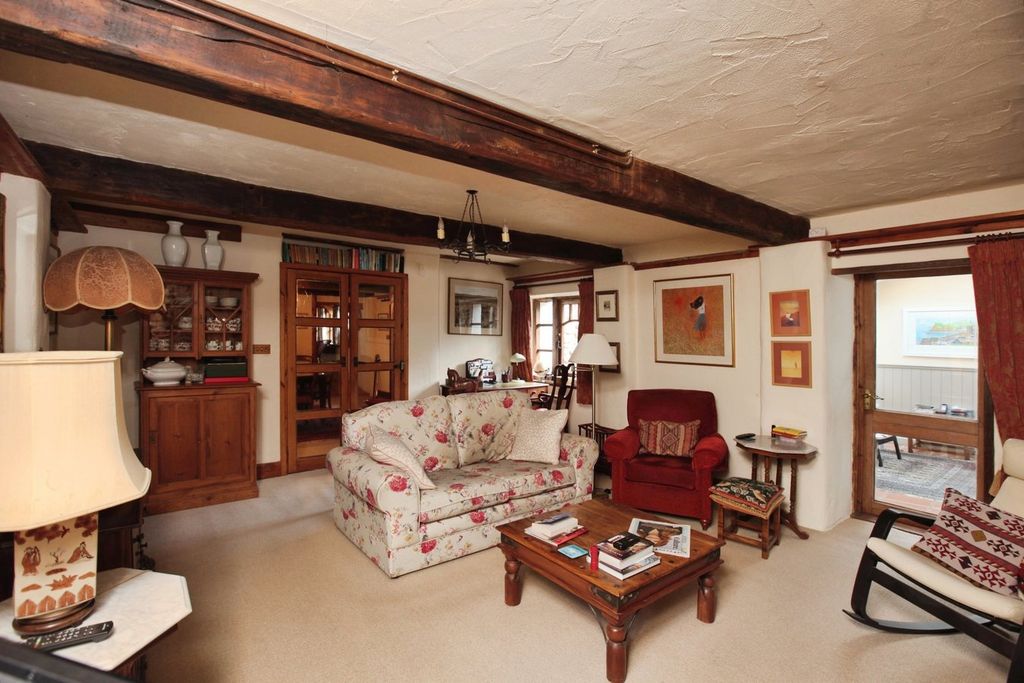 Property photo 3 of 31