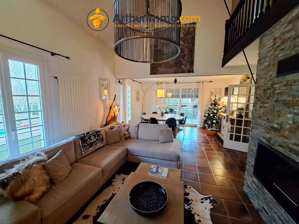 Property photo 2 of 14