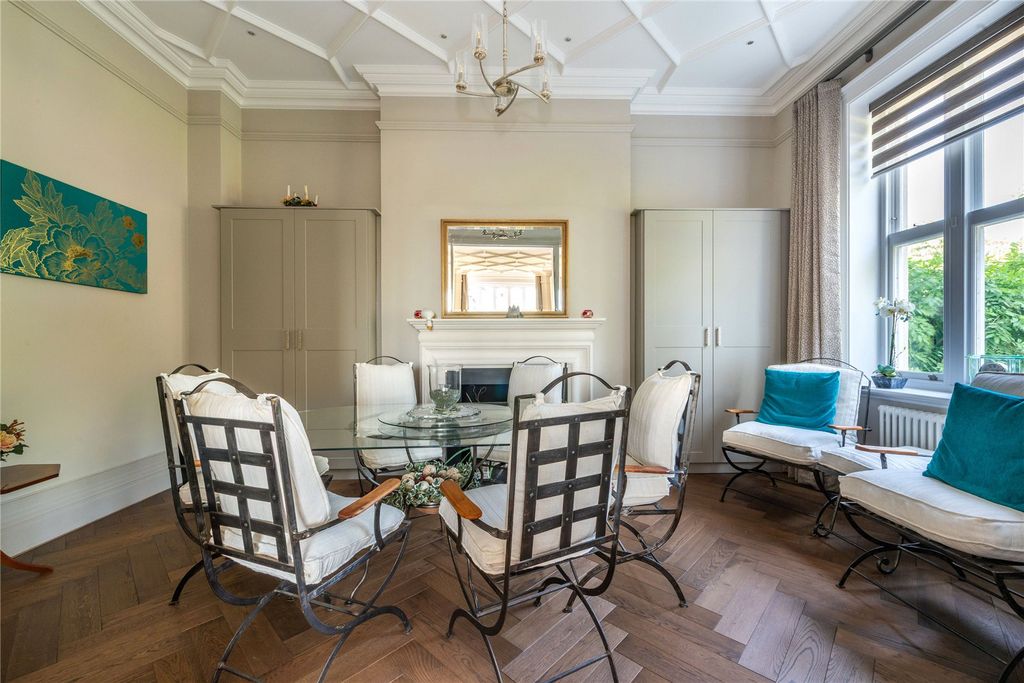 Additional image 7 of 3 bed flat for saleWestcott Road, Dorking, Surrey RH4